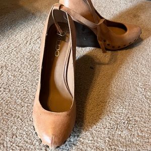 Aldo wedge closed toe heels